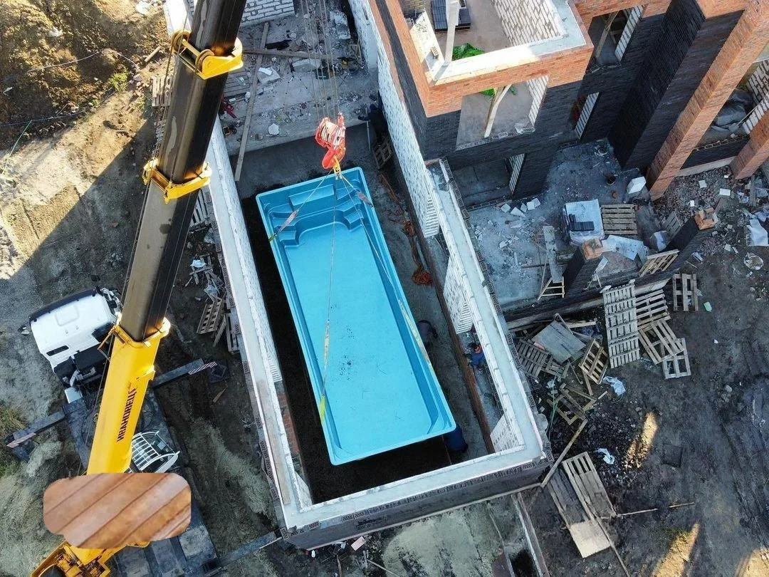 Laguna 9 — зона отдыха у бассейна в Находке