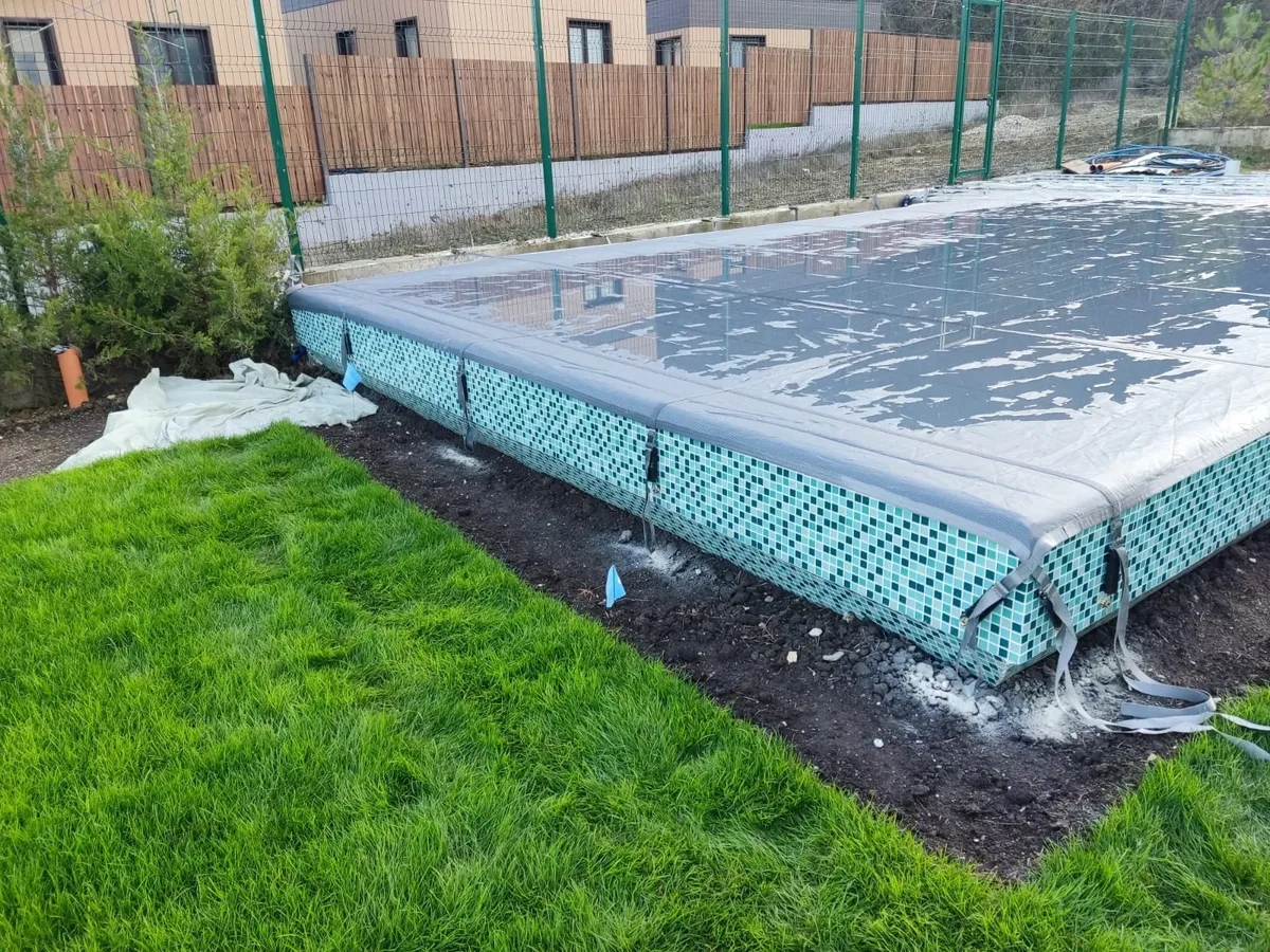 Батутное покрывало на бассейне в Находке